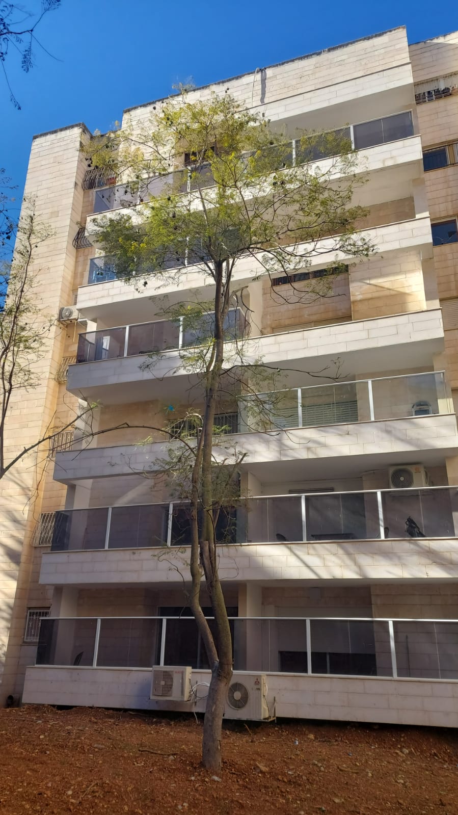 מרפסת מודרנית לאחר ביצוע